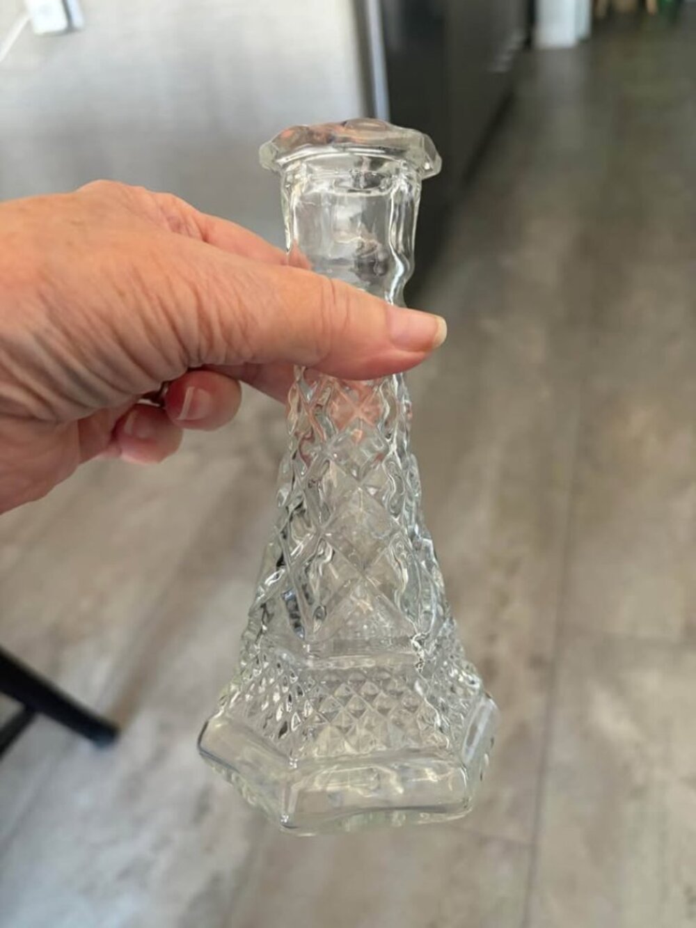 vintage '65 Anchor Hocking 6" vase/candle holder